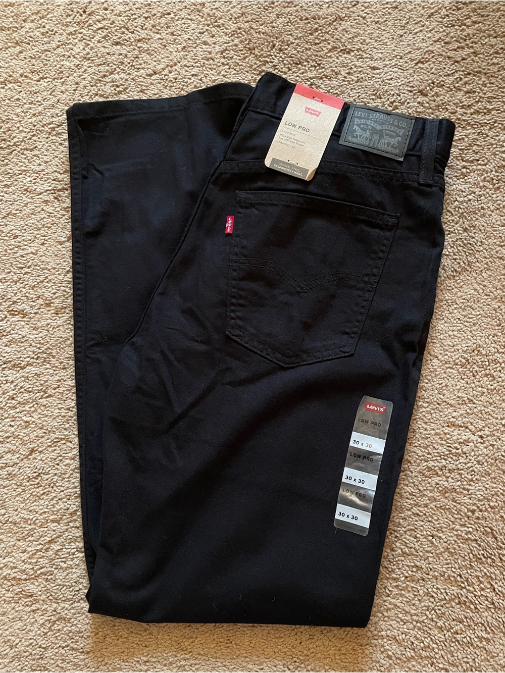 Levi's NWT Men's Slim Low Pro Cotton Pants in Black 30 x 30
